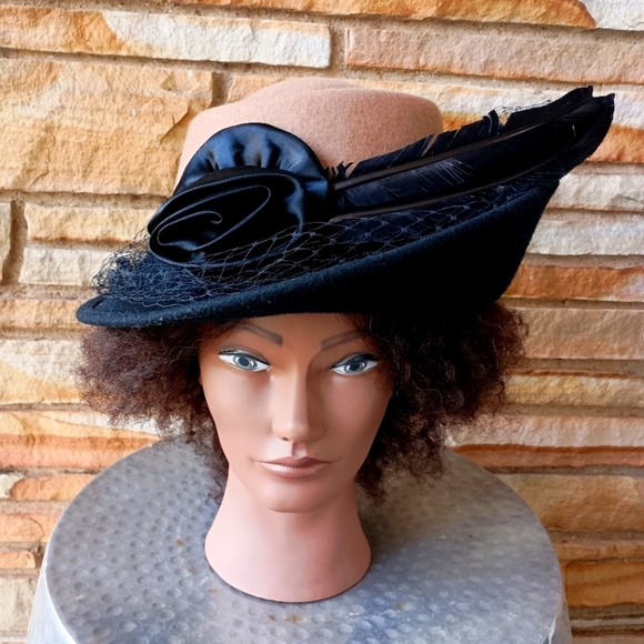 Charlies Accessories - Vintage Michael Howard Mr Charles 100% Wool Ladies Hat